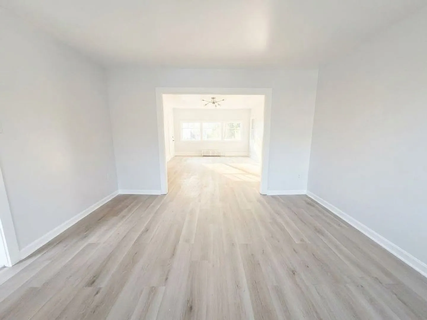 Updated Rental - Carnegie — Photo 3