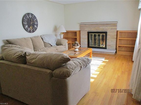 2nd image of 121 Woodland Dr