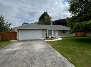 323 Hawthorne Ave S, Pacific, WA 98047