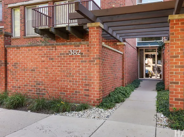 382 Kelburn Rd APT 122, Deerfield, IL 60015