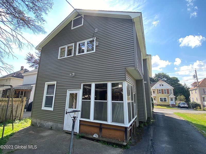 5th image of 22 Alexander Street