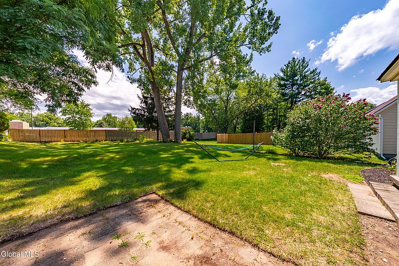 4th image of 6252 Johnston Road