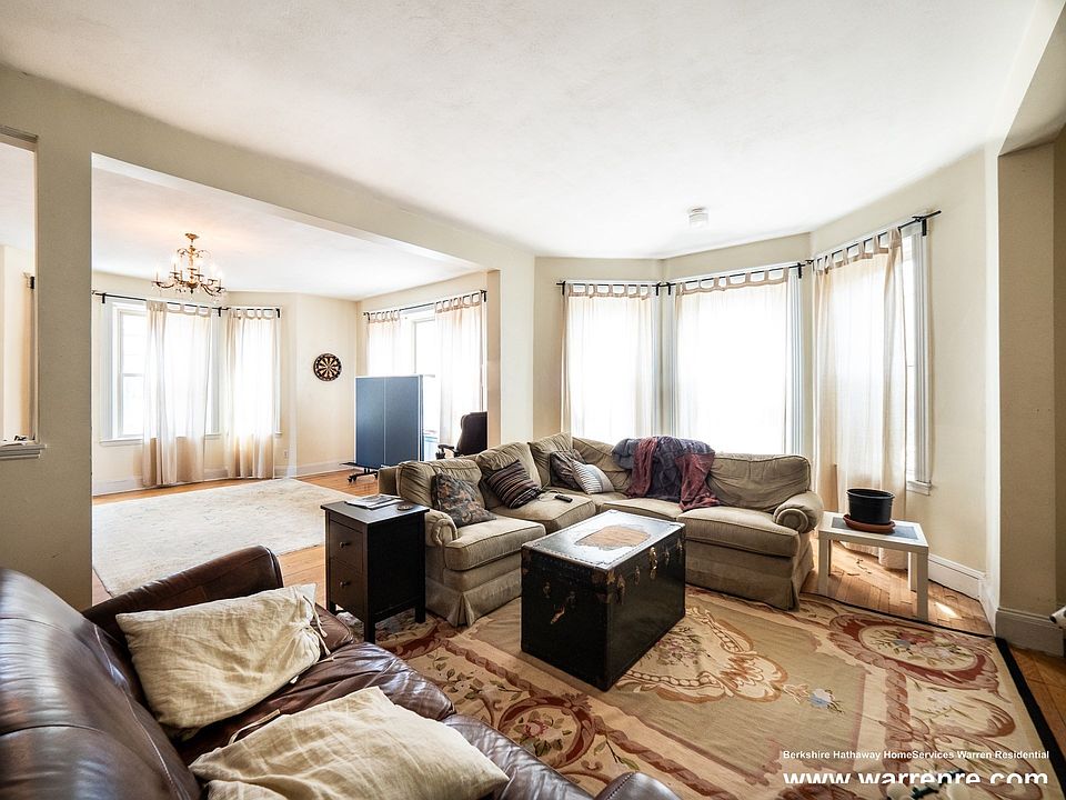 1st image of 481 Boylston St #1