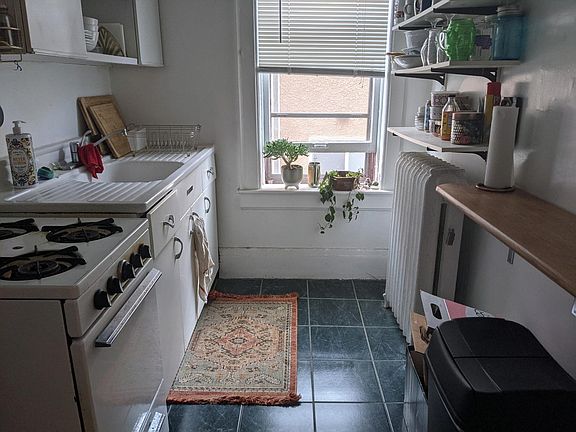 5th image of 2707 Humboldt Ave S APT 3F