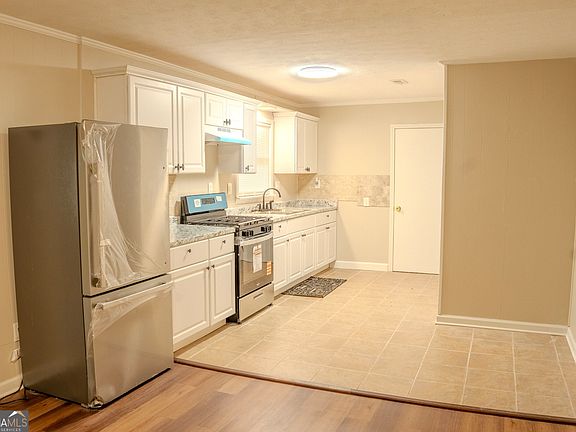 3rd image of 7466 Ann St