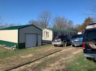 10111 Leisure Lake Rd, Bernard, IA 52032