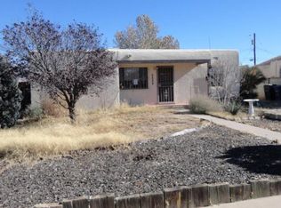 2434 Palomas Dr NE, Albuquerque, NM 87110