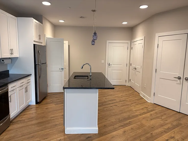 216 S Division St #207 — Photo 5