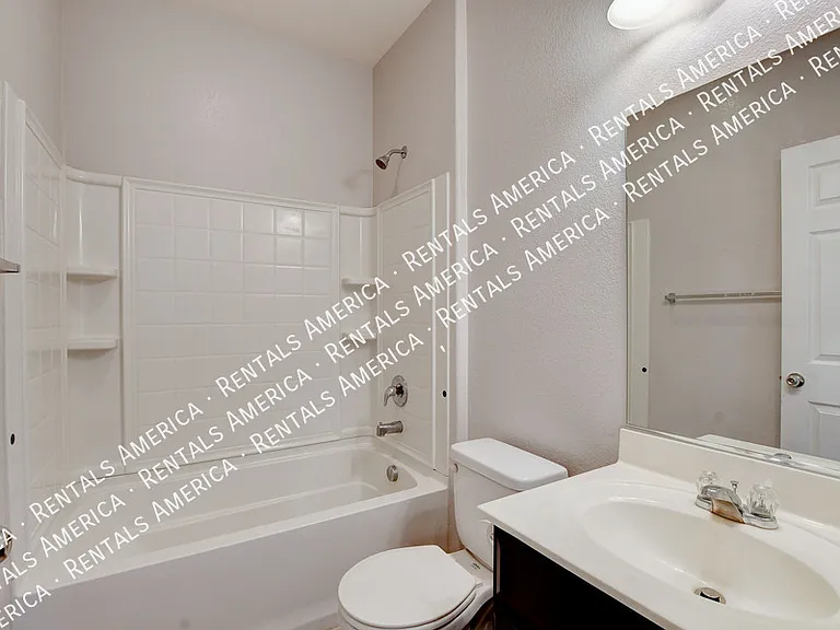 8271 Southern Cross Ave — Photo 6