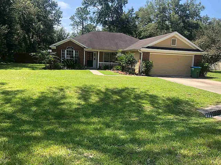 65 Hummingbird Ln — Photo 1