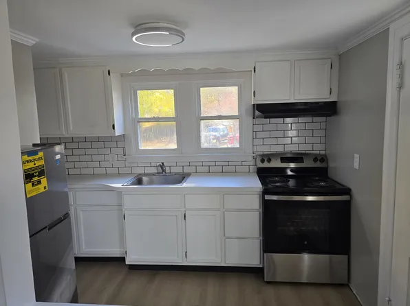 95 Pleasant St Floor 1, New Britain, CT 06051