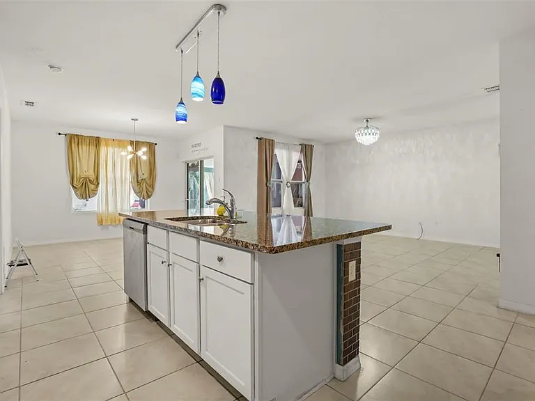 2443 White Lilly Dr — Photo 10