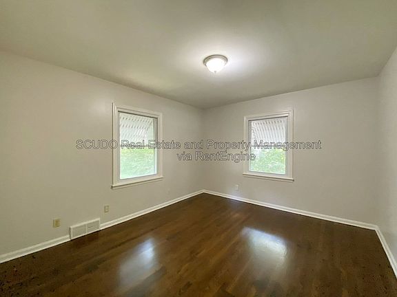 5th image of 6601 Oxford Ave