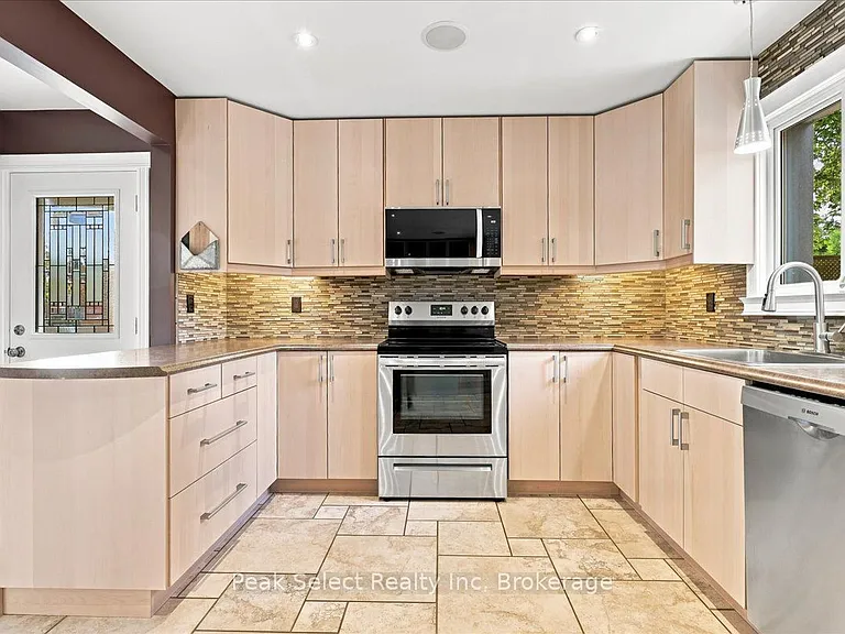 191 Maple Ave — Photo 8