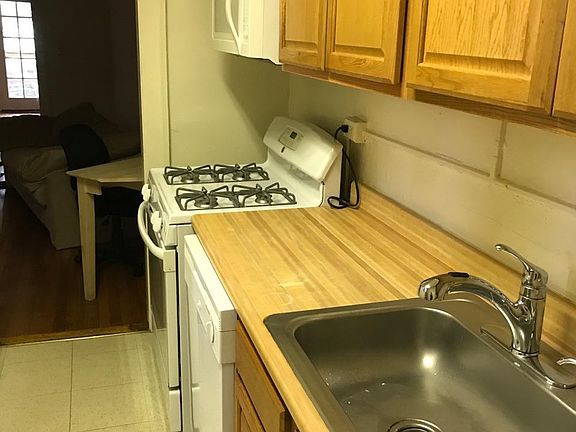 3rd image of 307 N Arthur Ashe Blvd APT 1