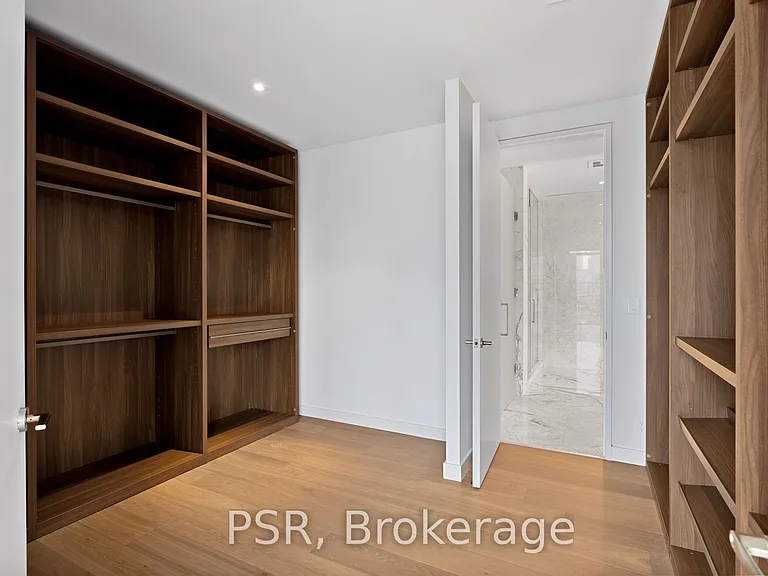 500 Wellington St W #Penthouse 1001 — Photo 12