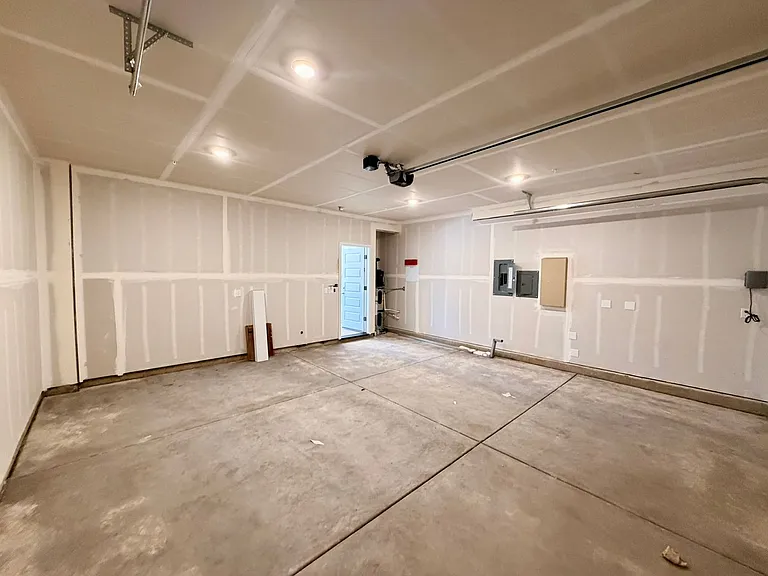 12620 Hereford Ave — Photo 26