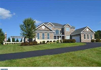 3rd image of 25 Claire Dr