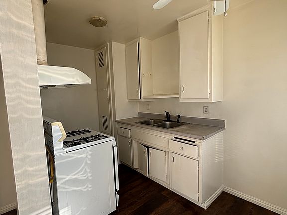 4th image of 504 N Lincoln Ave Unit J