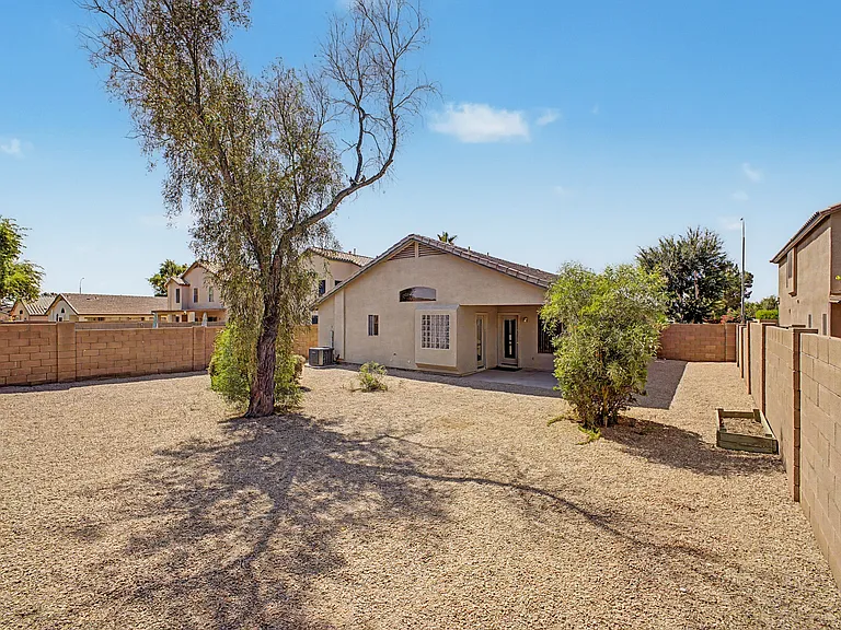 4649 E Augusta Ave — Photo 37
