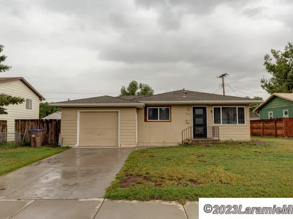 1413 Palmer Dr, Laramie, WY 82070