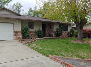6924 River Dr, Redding, CA 96001