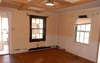 4th image of 2322 Woodrow Dr
