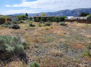 620 Edgewater Way SW, Mattawa, WA 99349