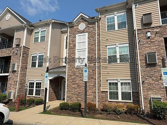 2nd image of 1030 Westwood Village Way Unit 102