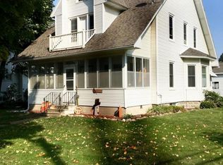 200 2nd St, Claremont, MN 55924