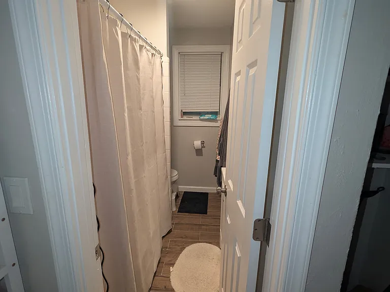 2323 Rush St #B-1 — Photo 5