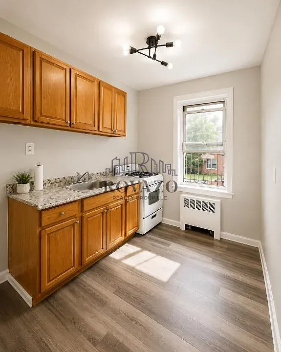 128-129 Chancellor Ave #D05