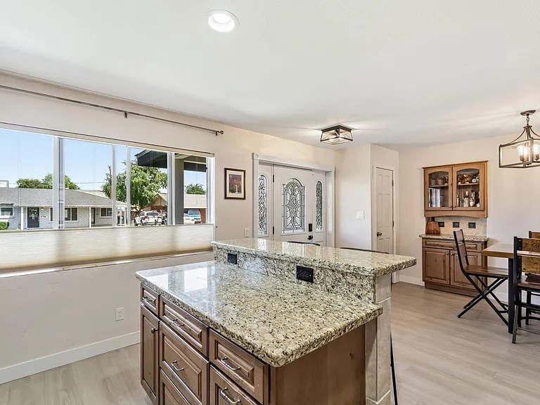 2234 N 74th Way — Photo 9