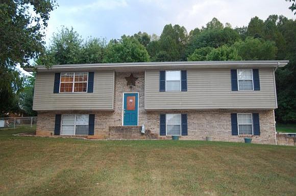 1st image of 810 Sherbrooke Cir