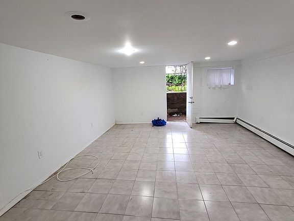3rd image of 129 N 5th Ave #Basement