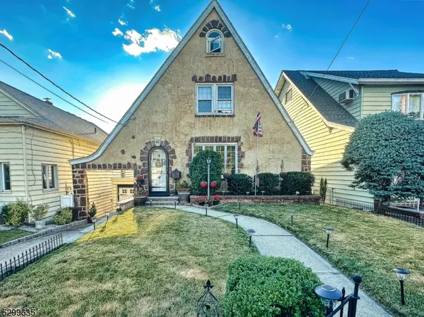 41 Prospect Ave, North Arlington Boro, NJ 07031