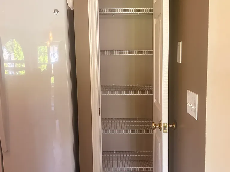 631 Mill Pond Ct — Photo 19