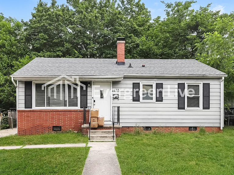 1113 Cedrow Dr — Photo 1