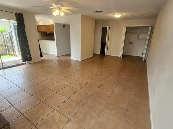 2423 Springmont Ct #2425, Arlington, TX 76012