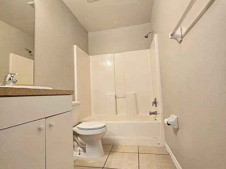 230 Hightower Ave S — Photo 22