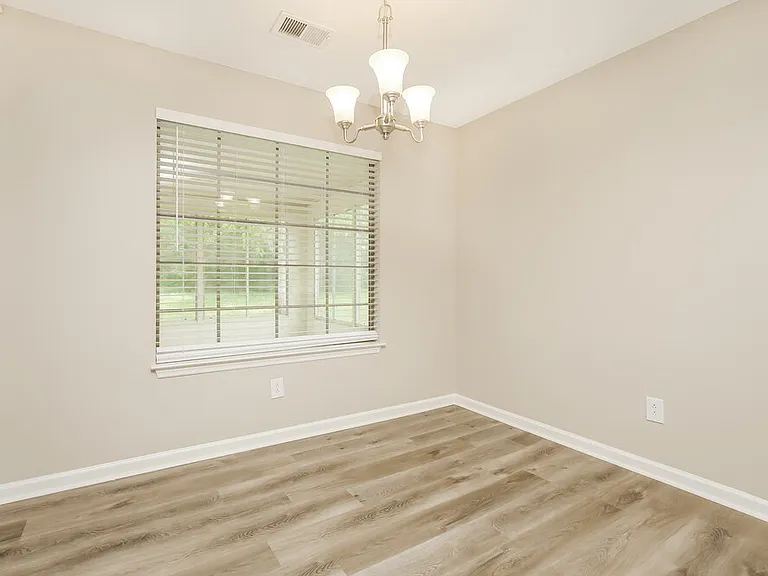 309 Cedar Park Cir — Photo 6