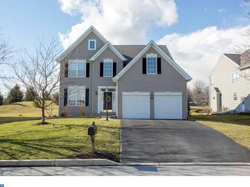 1st image of 102 Waring Dr