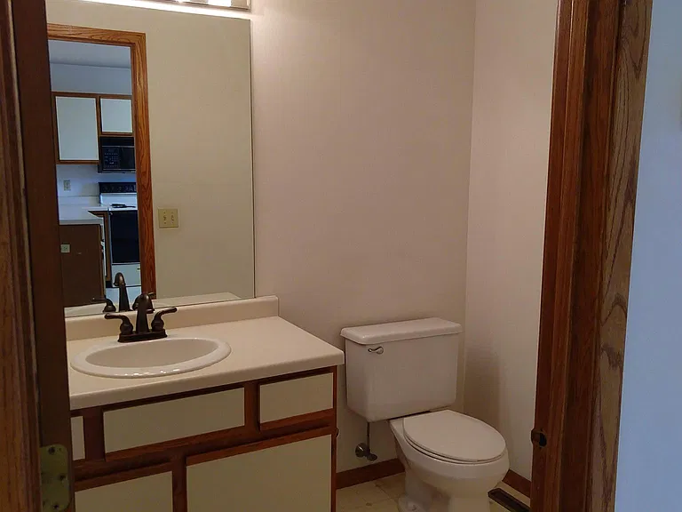2745 Morningside Dr — Photo 3