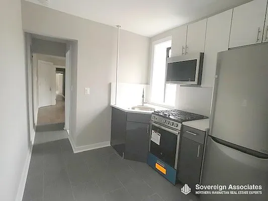 Rented by Sovereign Associates | media 11