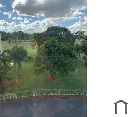 3590 Via Poinciana #401