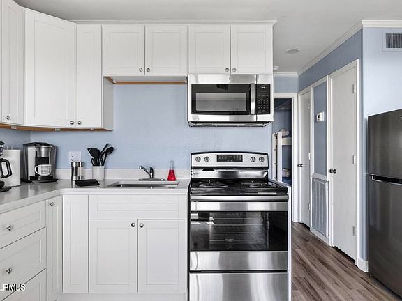 4th image of 40 Folly Field Rd #229C