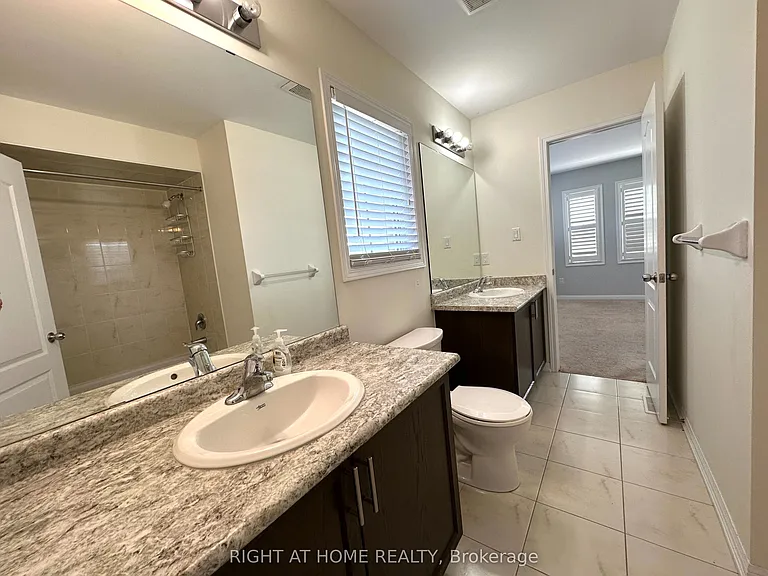 116 Hurst Dr — Photo 42