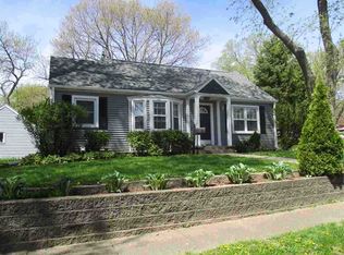 1524 Lazy Ln, Clinton, IA 52732