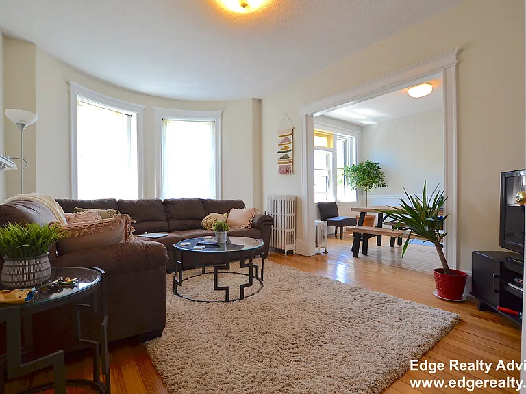 21 Royal St #7 — Photo 2