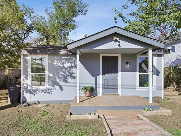 1724 Lloyd Ave, Fort Worth, TX 76105